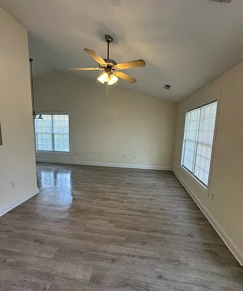 1128 Crescent Meadows Dr #B — Photo 2