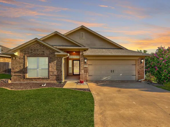 1112 W Stonecrest Ave, Stillwater, OK 74075