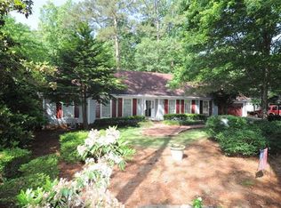 1599 Rangewood Dr, Lilburn, GA 30047