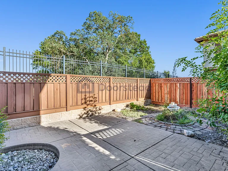 104 Barnhill Dr — Photo 22