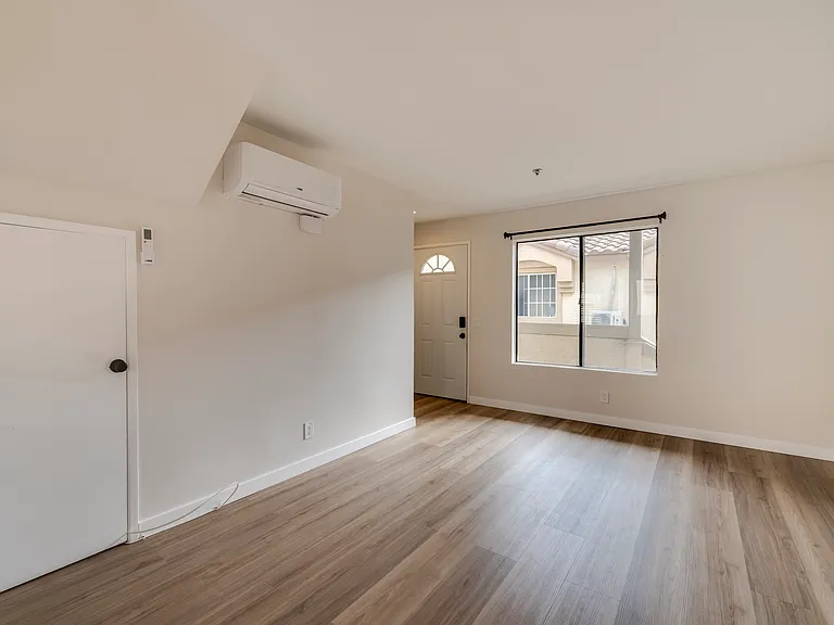 582 Arizona St — Photo 42