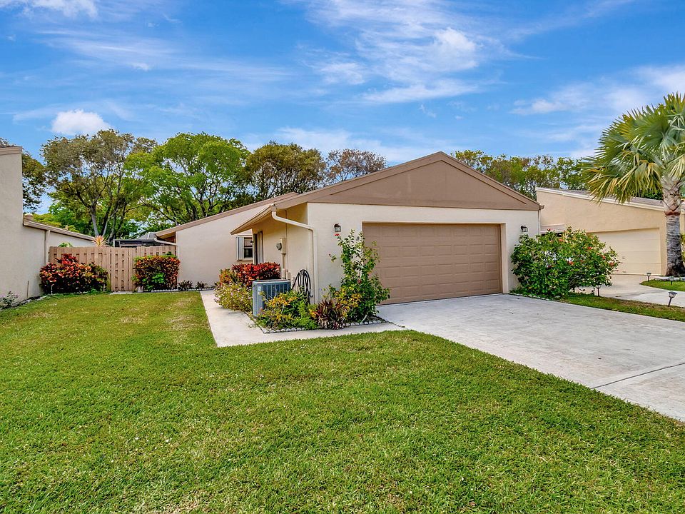 1st image of 818 NW 26th Avenue