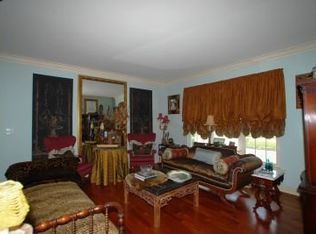 32W601 Rochefort Ln, Wayne, IL 60184