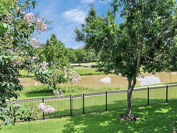 4th image of 1726 Ravenel Lane