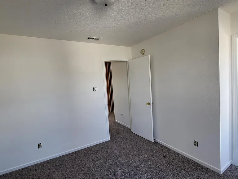 10359 Kensington Way — Photo 12