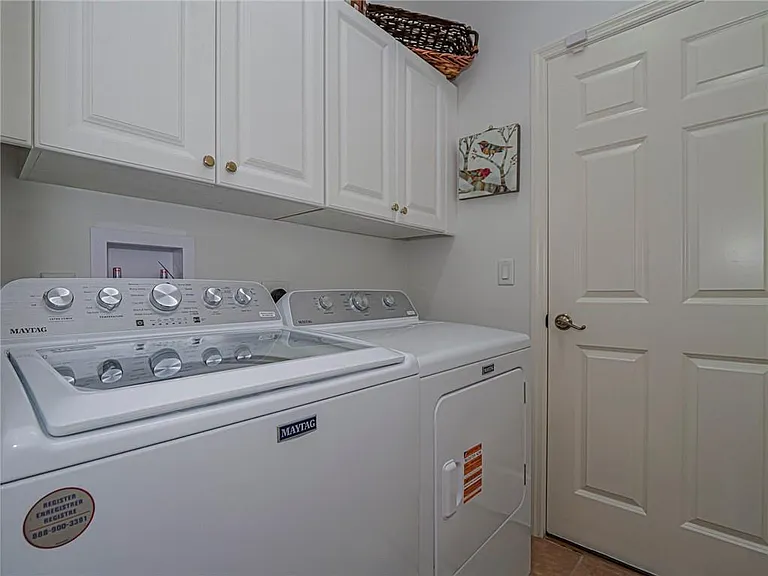 5873 Pine Ridge Cir — Photo 29