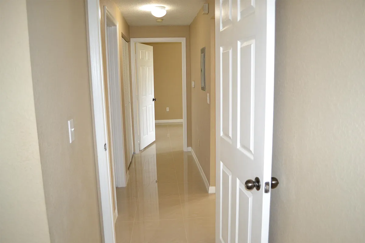 Building Photo - 6368 Raleigh St #1803