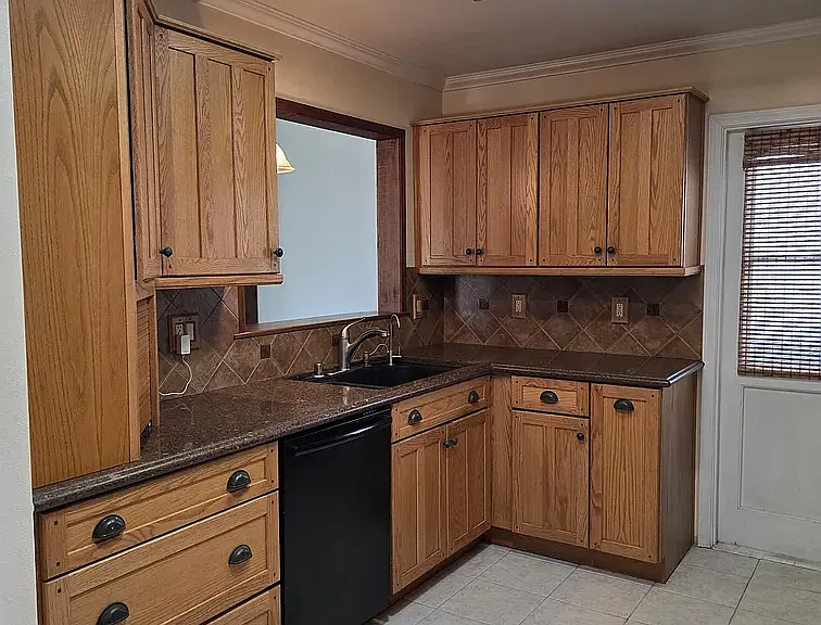 2312 Finch Ln — Photo 6