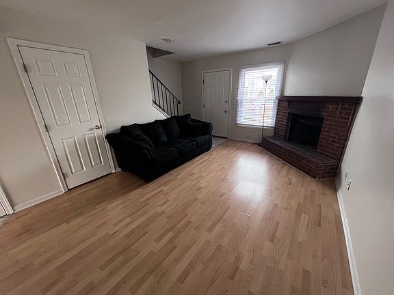 3rd image of 1227 Marywood Ct