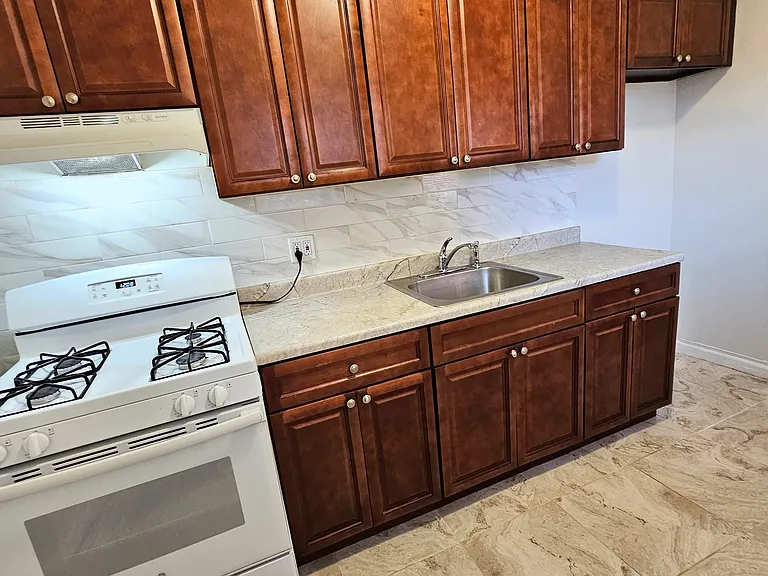 415 Kearny Ave #2 — Photo 3