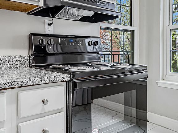 5th image of 109 Water Fountain Way Unit 204