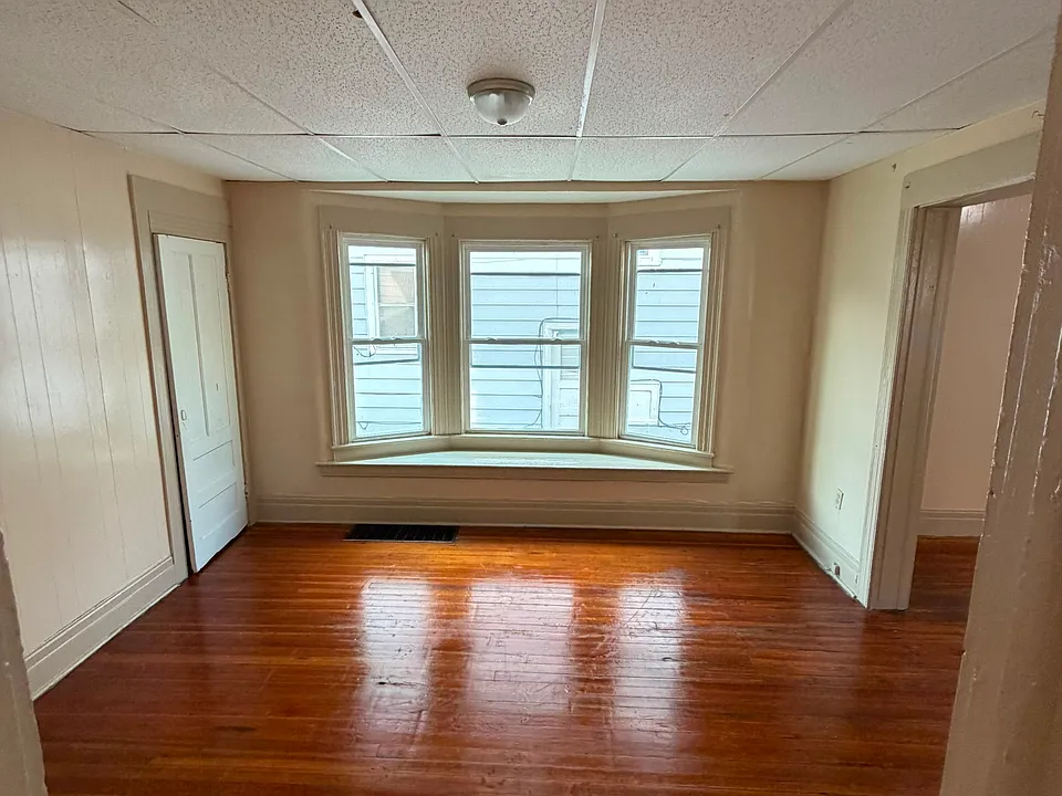 71 Shelter St