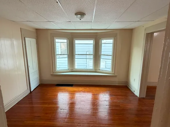 71 Shelter St, Rochester, NY 14611