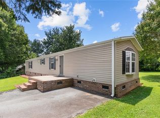 1020 Gordon Home Rd, Pinnacle, NC 27043