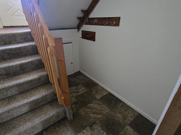 2nd image of 813 Welch Blvd