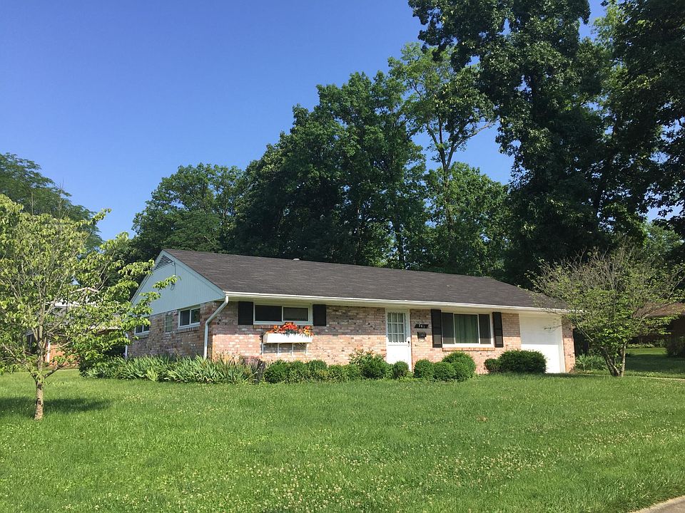 1st image of 301 Woodwind Dr