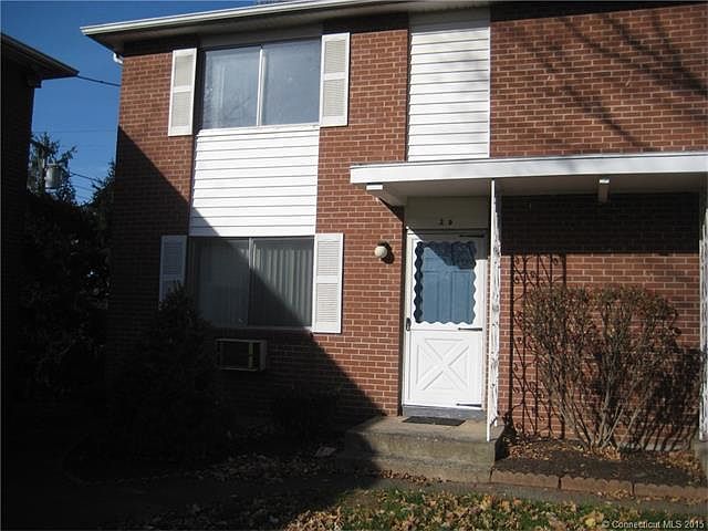 End Unit...273 Queen St Uni...