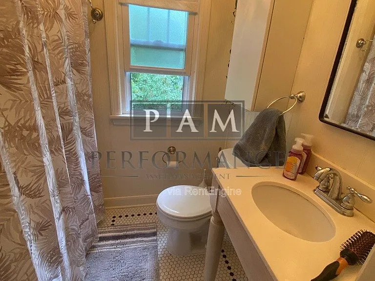 2922 S 48th St — Photo 16