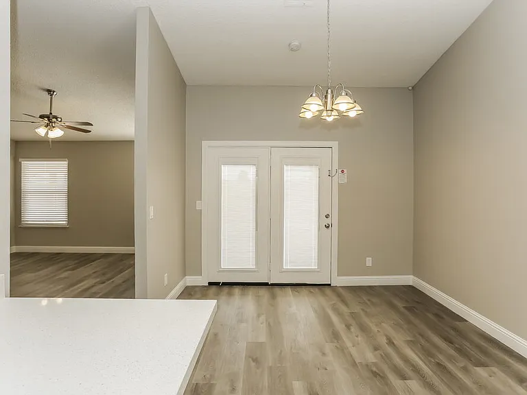 6533 Faith Peak Dr — Photo 5