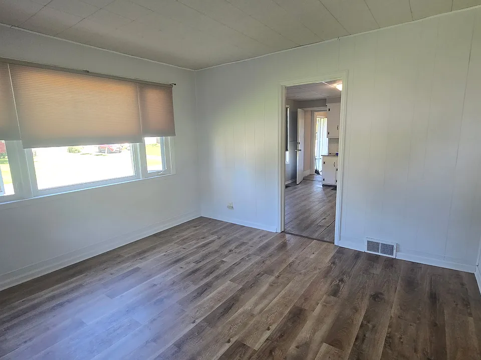 301 McKenney Ave #1