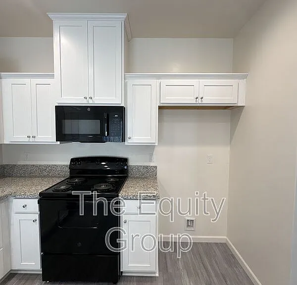 735 S Pinkham #102 — Photo 12