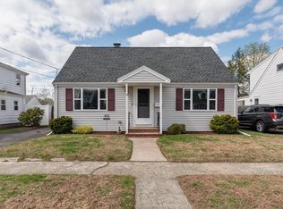 9 Florence Rd, Peabody, MA 01960