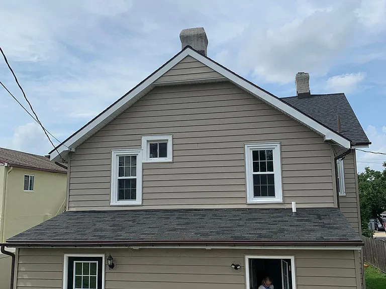 28 W King St — Photo 2