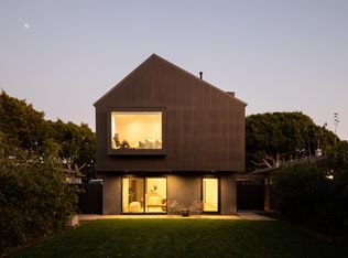 8897 Carson St, Culver City, CA 90232