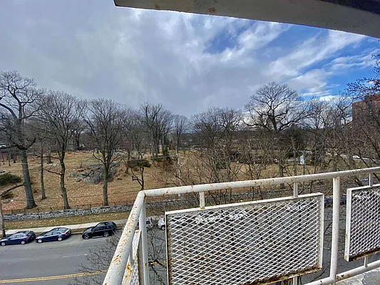 Sold by Bruma Realty LLC | media 19