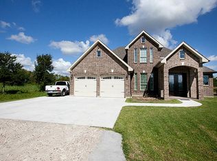 211 Pinedale Ave, Rosharon, TX 77583