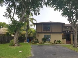 6736 SW 127th Pl, Miami, FL 33183