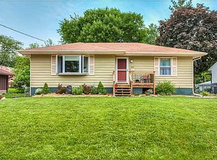 3917 Madison Ave, Des Moines, IA 50310