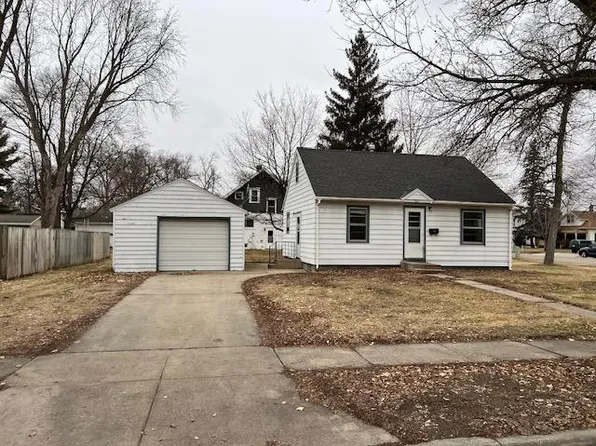 327 N Gilman Ave, Litchfield, MN 55355