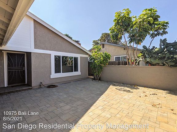 2nd image of 10975-77 Bali Ln