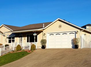 1570 W Basil St, Roseburg, OR