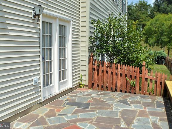 5th image of 822 Estuary Dr