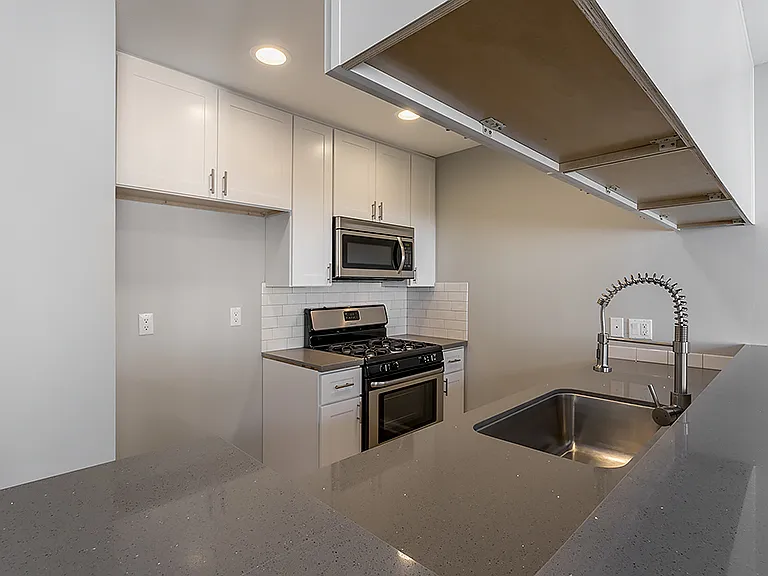 1216 S Corning St — Photo 50
