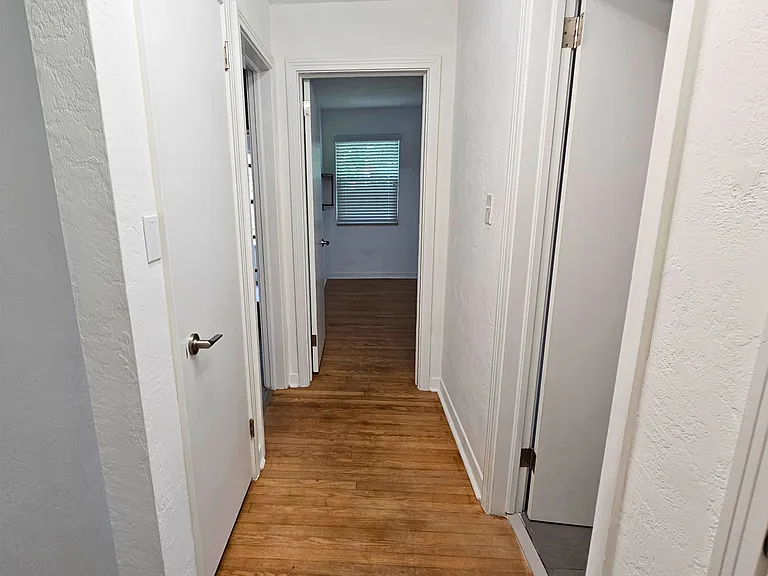 475 Riverside Dr — Photo 19