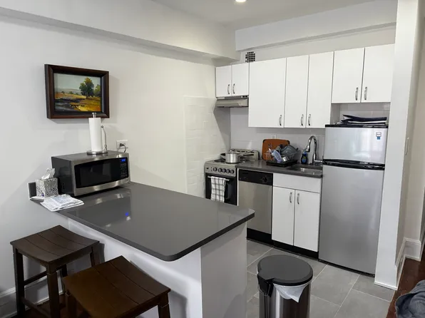 160 West 73rd Street image 4 of 9