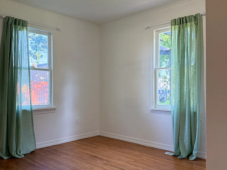 510 Garrett St — Photo 15