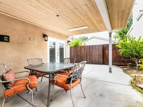 18912 Hatteras St, Tarzana, CA 91356