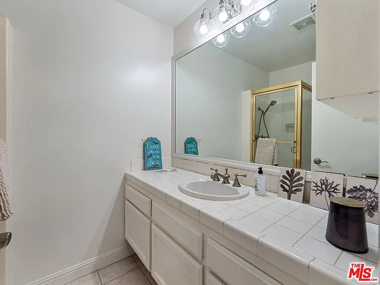 647 S Prospect Ave #202 — Photo 16