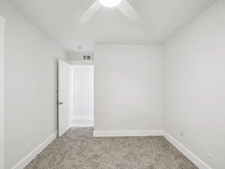 Chateau Apartments - Newly Renovated 1, 2 & 3-Bedrooms at 24th & Hillsboro Village — Photo 53