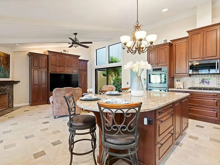 4739 Coronado Ln — Photo 13