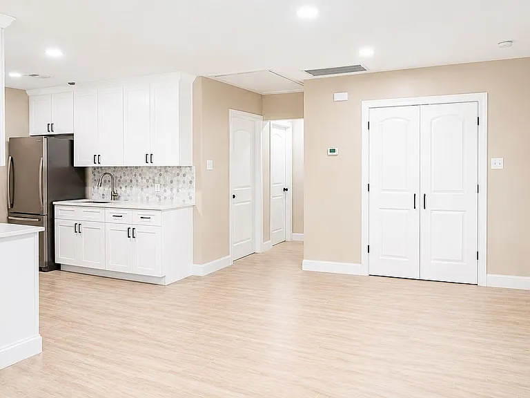 1206 Pinewood Ln — Photo 22