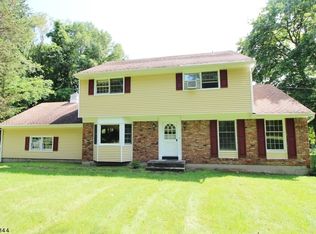 105 W Mountain Rd, Sparta, NJ 07871