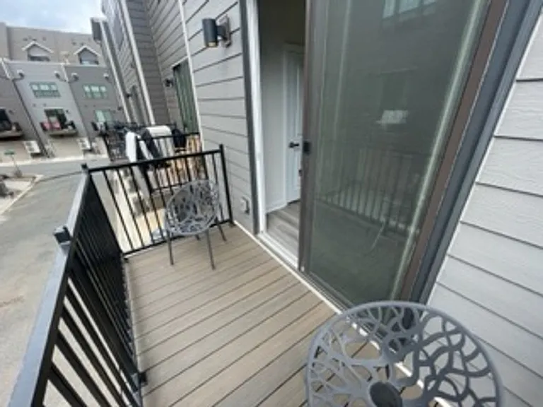 1114 Gleason Way — Photo 7