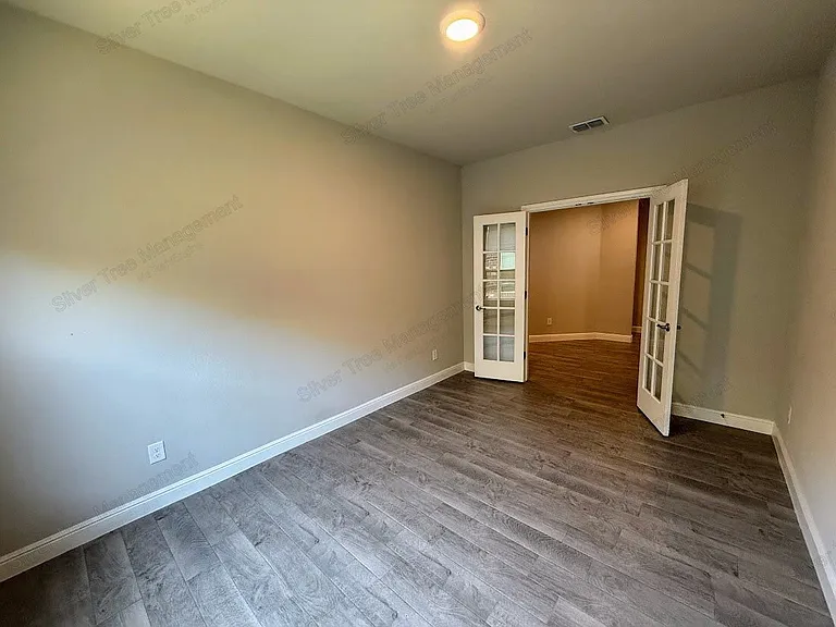 10921 Rockchapel Dr — Photo 21