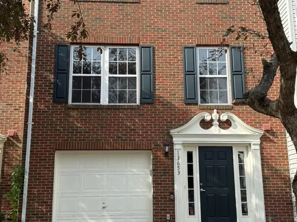 13653 Saint Johns Wood Pl, Herndon, VA 20171