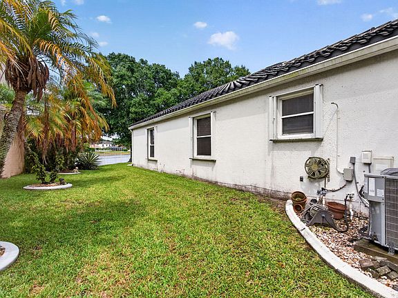 4th image of 6621 NW 78th Drive